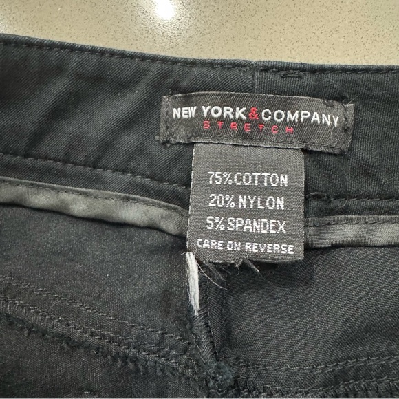 New York & Company Black Capri Pants - Picture 3 of 3